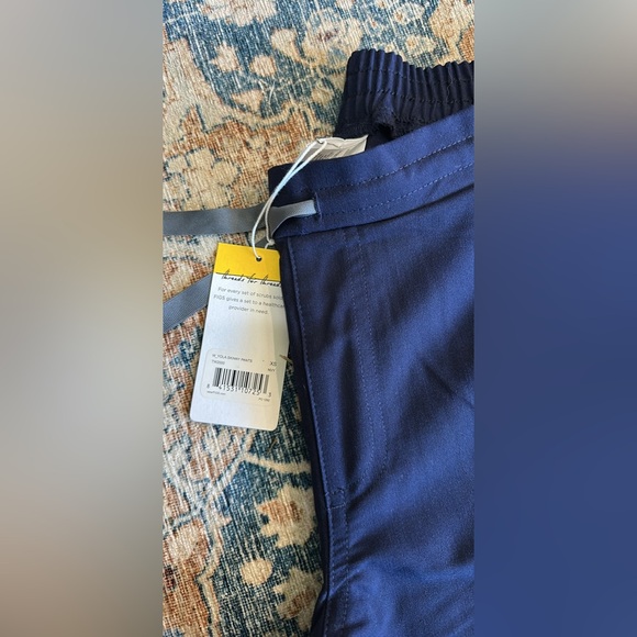 Figs Yola Skinny Scrub Pants - Picture 8 of 9